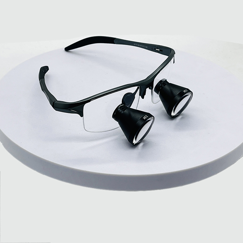 Medical embedded Loupes